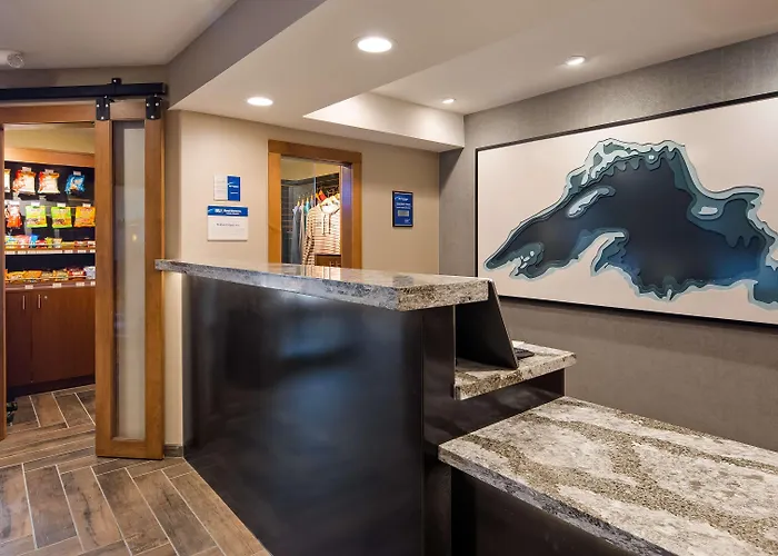 Best Western Plus Superior Inn